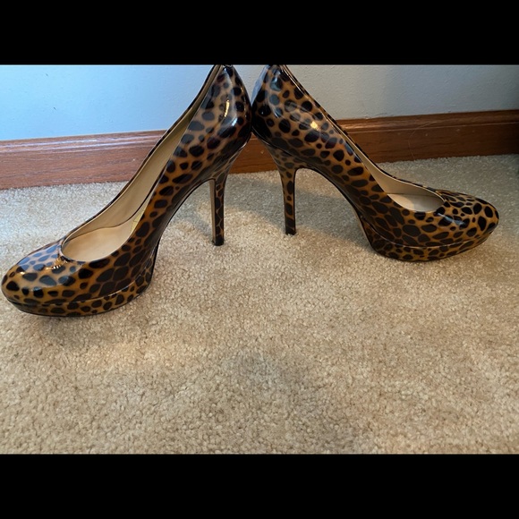 Joan & David Leopard Heels - Picture 2 of 4